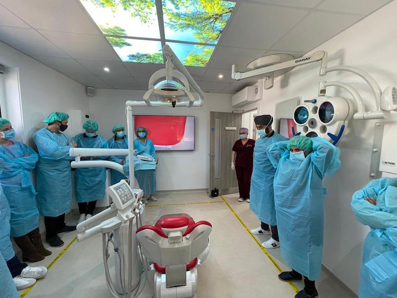 FULL-ARCH IMPLANT DENTISTRY COURSE-13