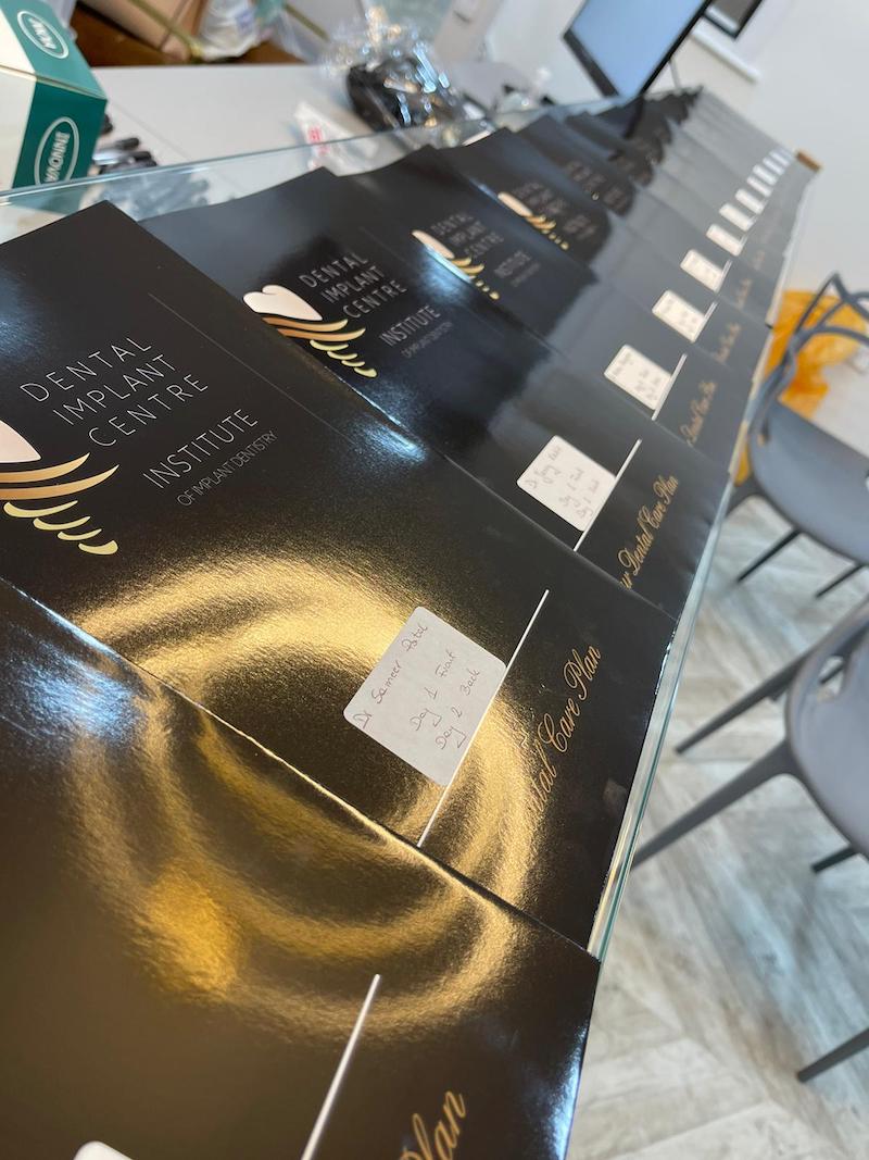 FULL-ARCH IMPLANT DENTISTRY COURSE-17