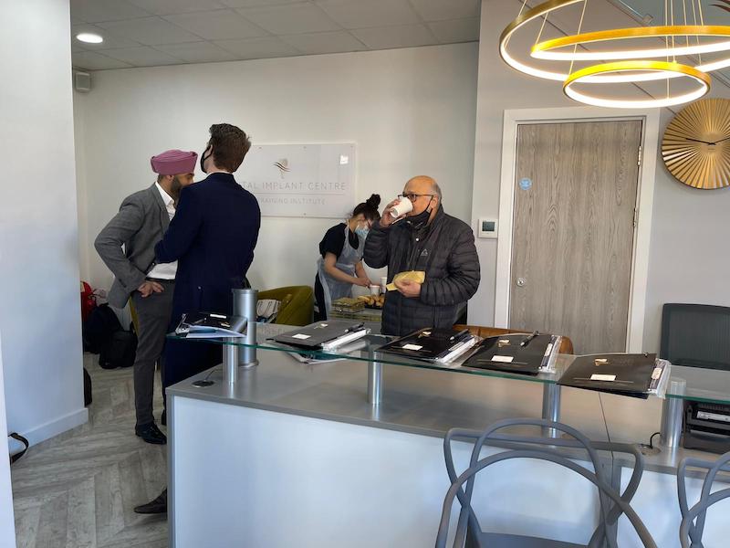 FULL-ARCH IMPLANT DENTISTRY COURSE-5