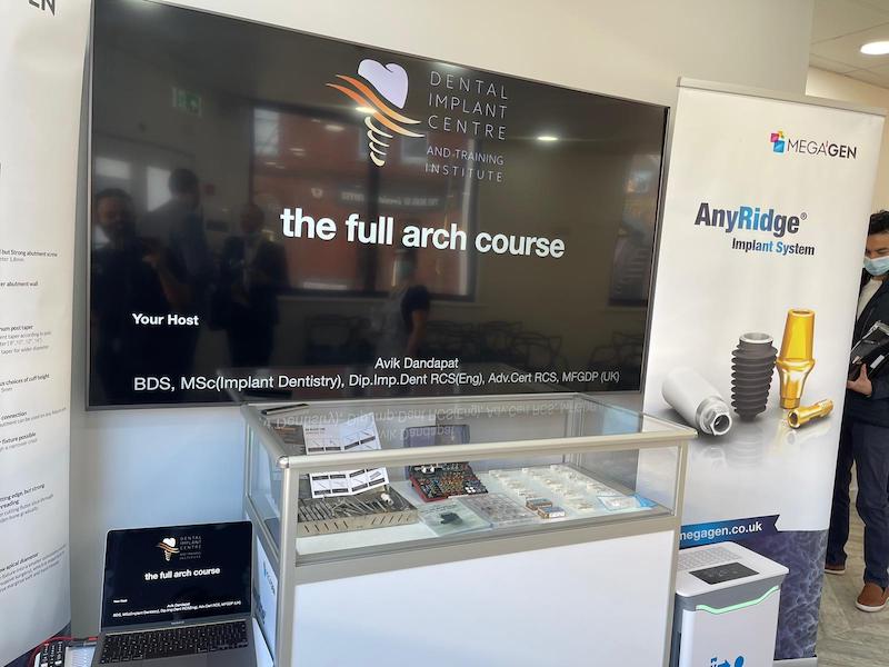 FULL-ARCH IMPLANT DENTISTRY COURSE-6